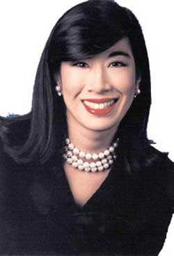 雅芳女总裁钟彬娴